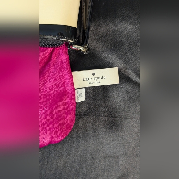 Kate Spade Crossbody PROJECT BAG Small Black Cream Striped PVC Magenta Hot Pink - Picture 10 of 12